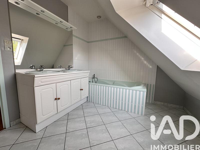 Maison - 104 m² - 5 pièces