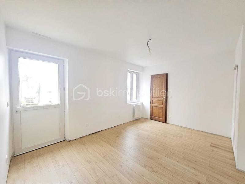 Maison traditionnelle - 192 m² - 10 pièces