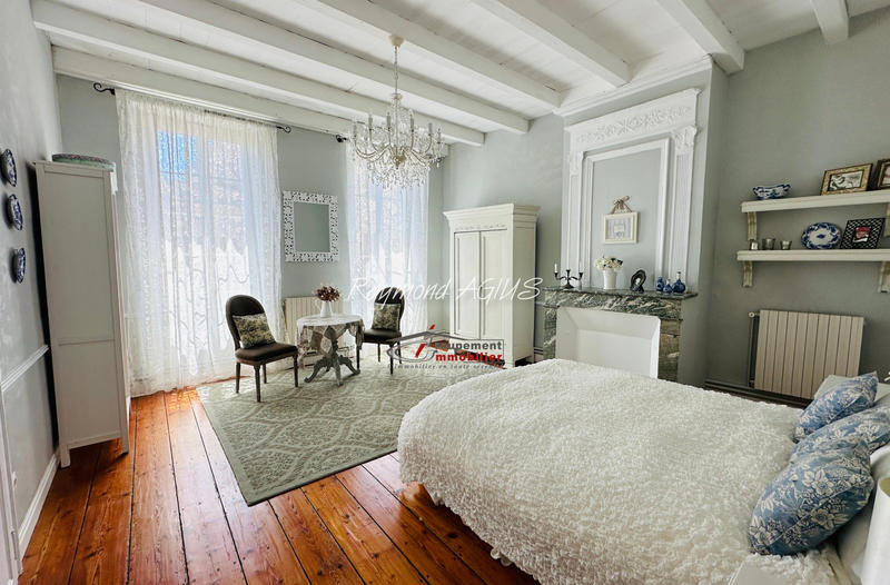 Maison de village - 315 m² - 8 pièces