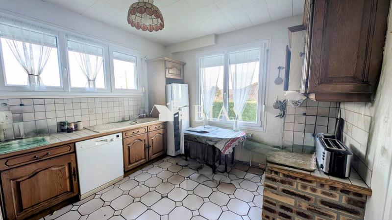 Maison traditionnelle - 140 m² - 5 pièces