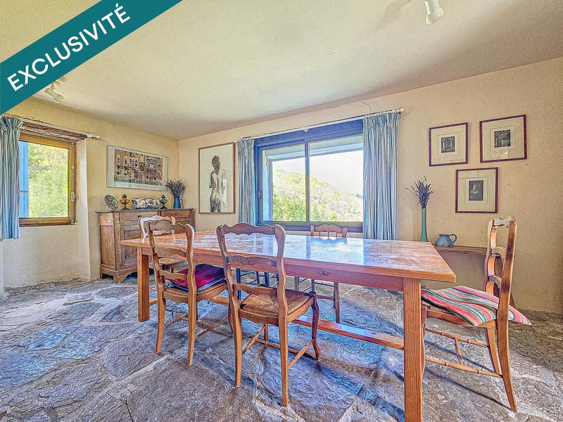 Propriété - 249 m² - 8 pièces