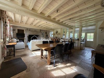 Propriété - 176 m² - 6 pièces