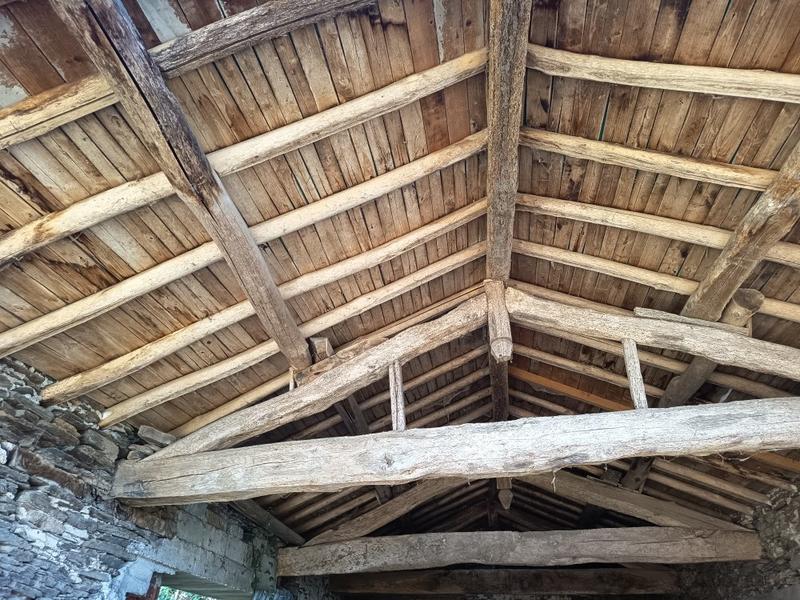 Corps de ferme - 400 m² - 5 pièces