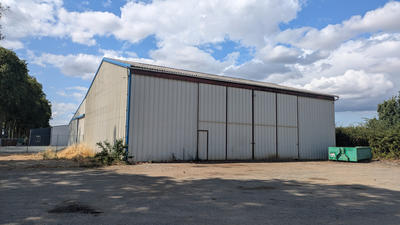 Entrepôt - 450 m²