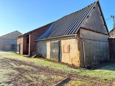 Grange - 100 m² - 1 pièce