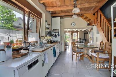 Maison - 140 m² - 8 pièces