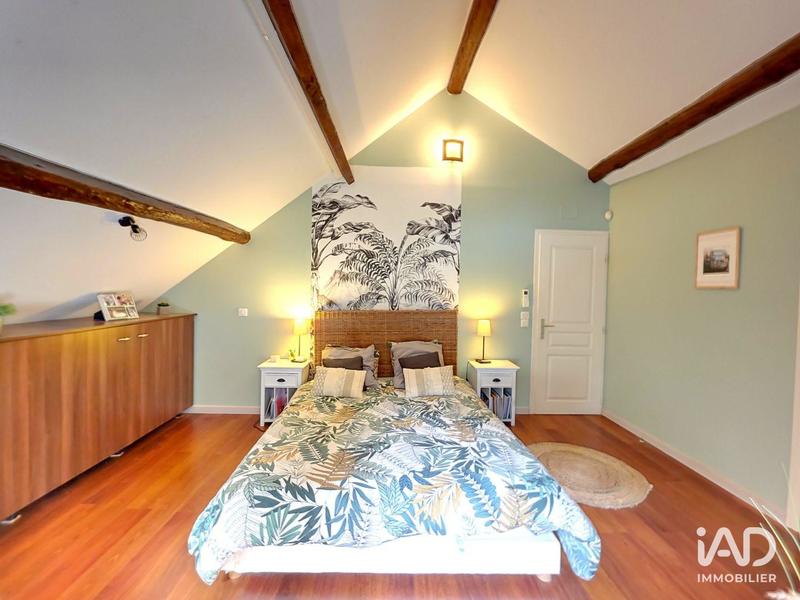 Maison - 270 m² - 5 pièces