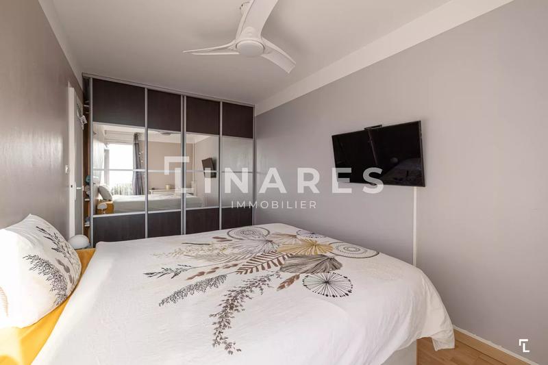 Appartement - 93 m² - 5 pièces