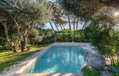 Villa - 225 m² - 6 pièces