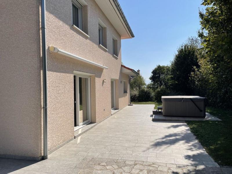 Maison - 185 m² - 6 pièces