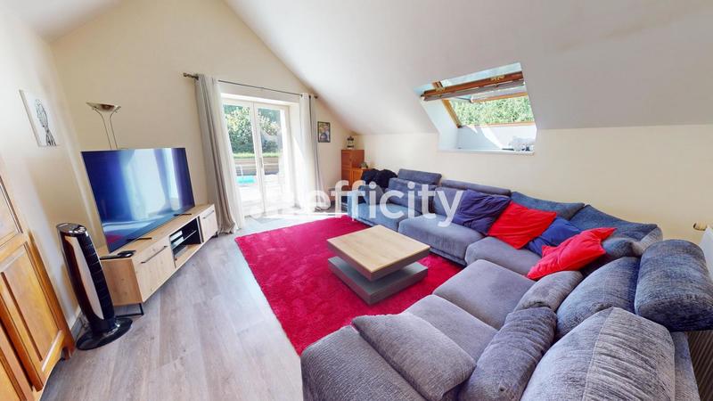 Maison - 200 m² - 7 pièces