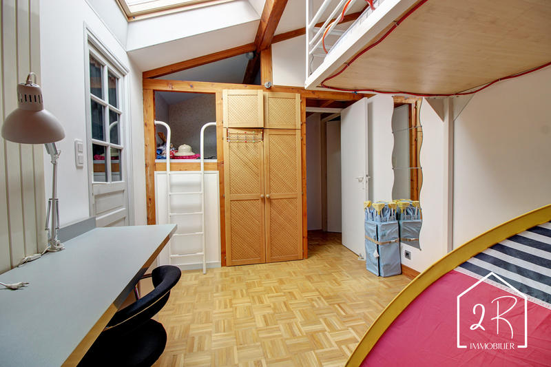 Maison - 191 m² - 7 pièces