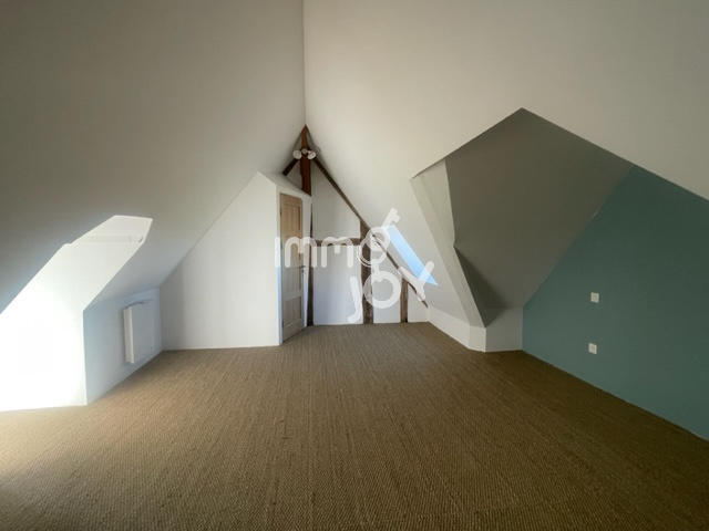 Maison - 180 m² - 6 pièces