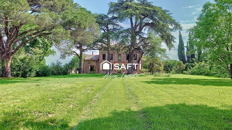 Maison - 245 m² - 7 pièces