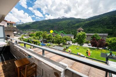 Appartement - 93 m² - 5 pièces