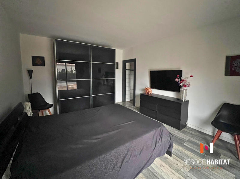 Villa - 279 m² - 10 pièces