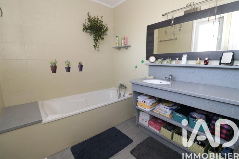 Maison - 200 m² - 6 pièces