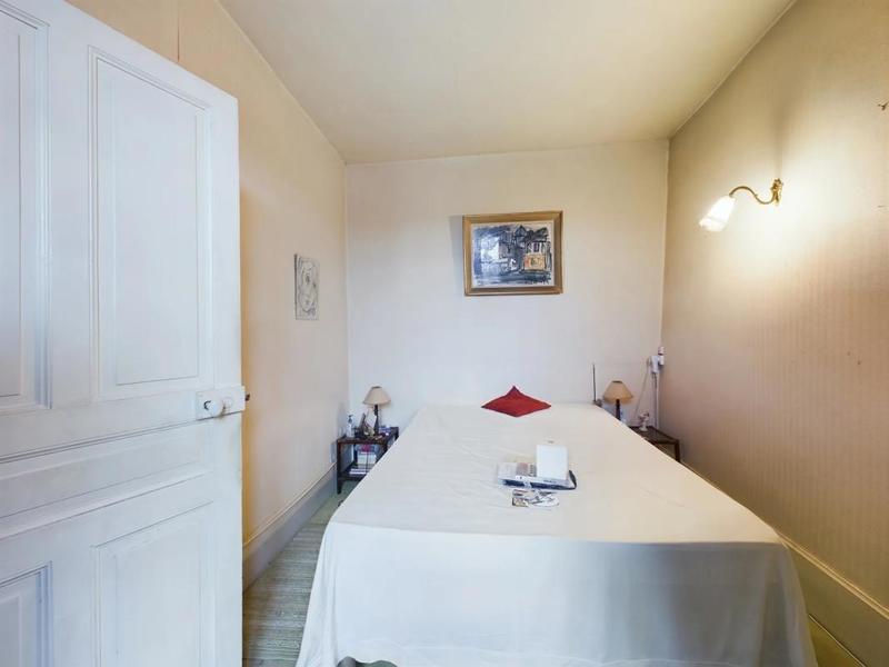 Maison - 220 m² - 8 pièces