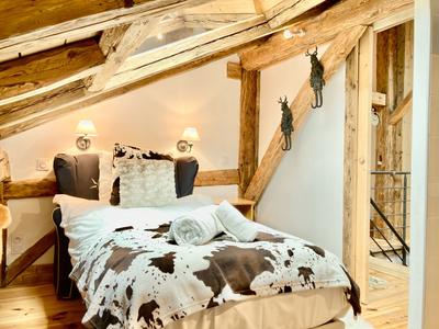 Corps de ferme - 421 m² - 15 pièces