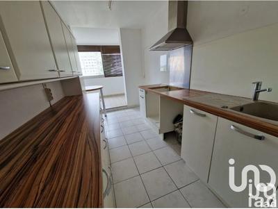 Appartement - 90 m² - 5 pièces