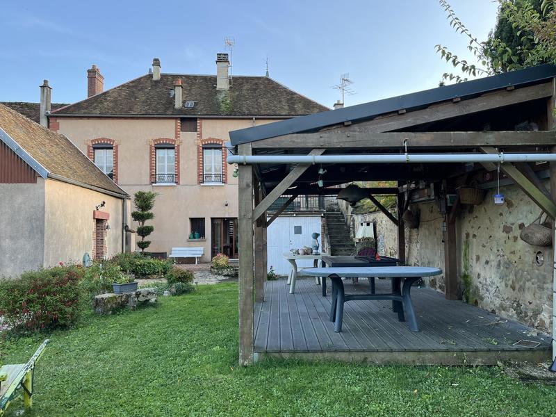 Maison - 146 m² - 5 pièces