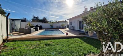 Maison - 228 m² - 6 pièces