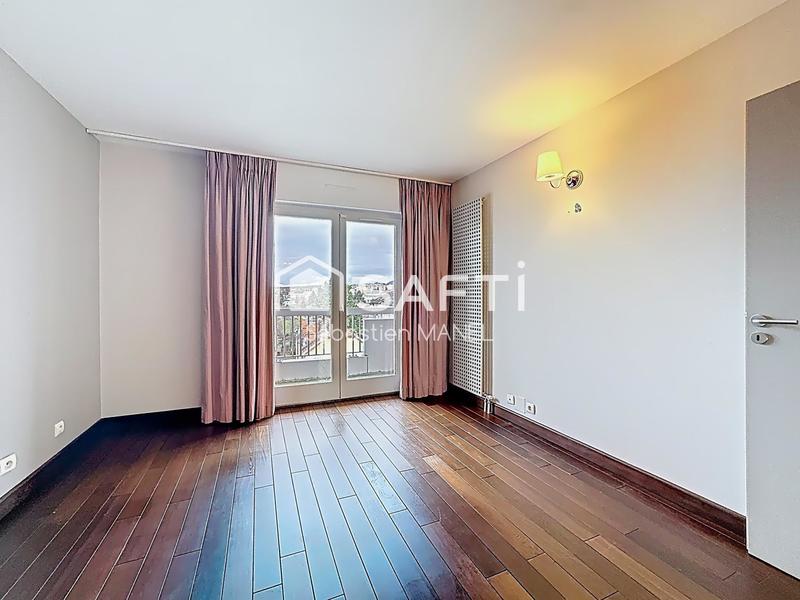 Appartement - 105 m² - 4 pièces