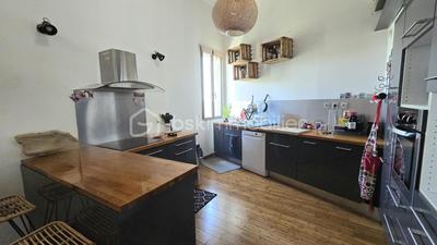 Loft - 81 m² - 2 pièces