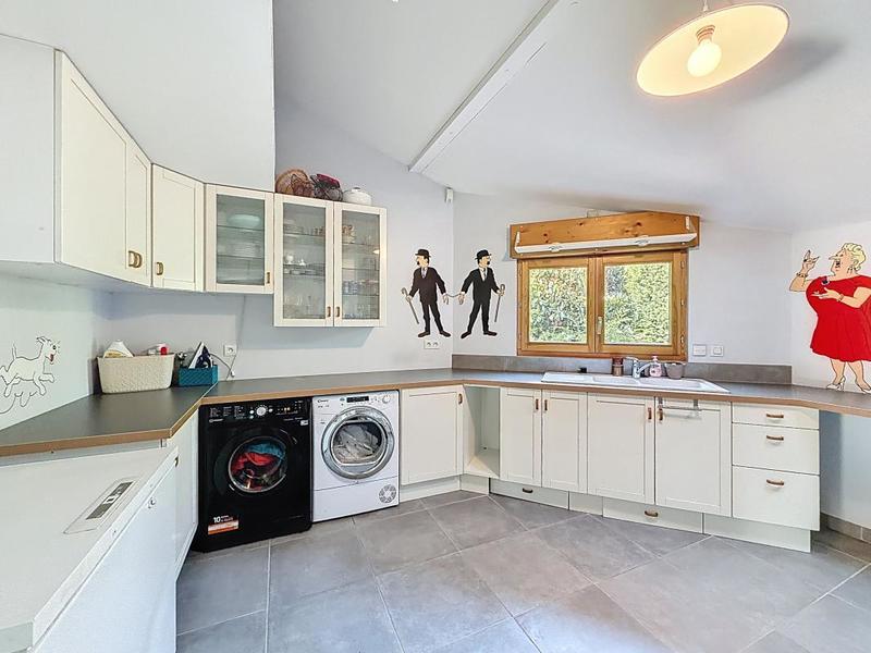 Villa - 180 m² - 6 pièces