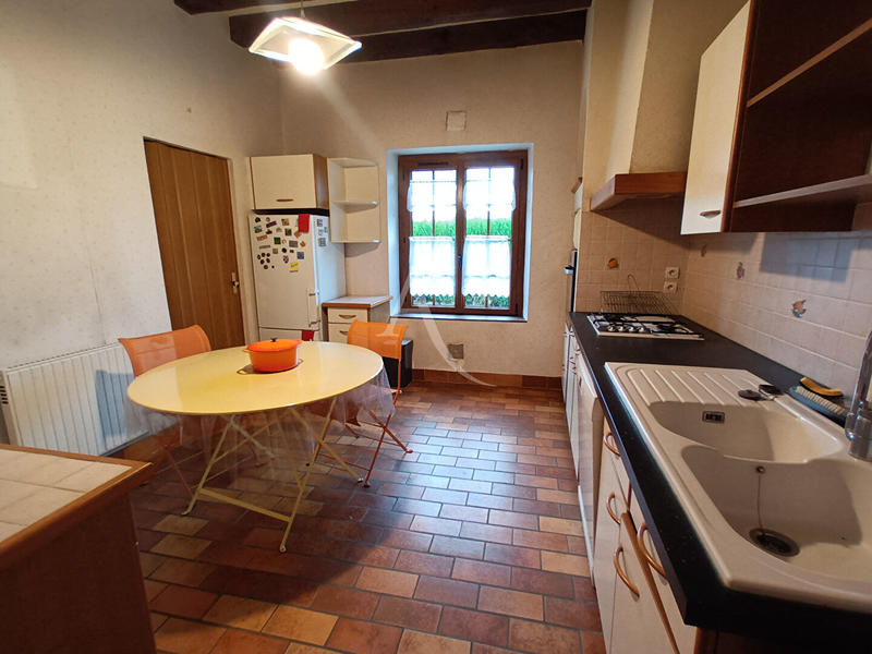 Maison - 250 m² - 6 pièces
