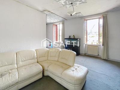 Maison - 205 m² - 7 pièces