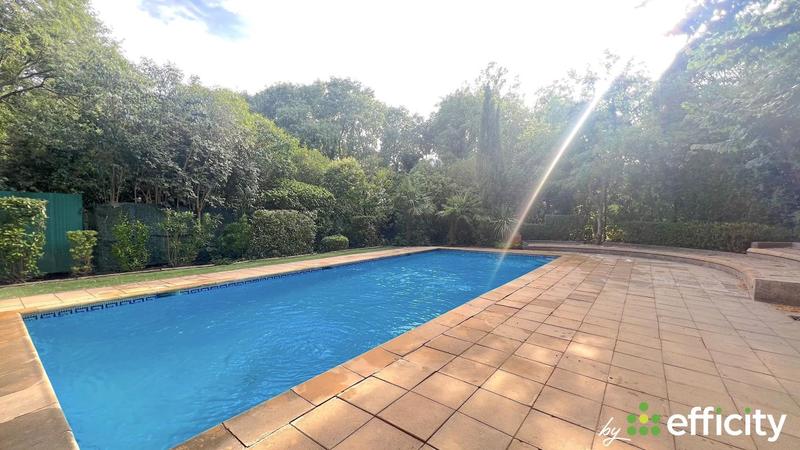 Appartement - 90 m² - 4 pièces