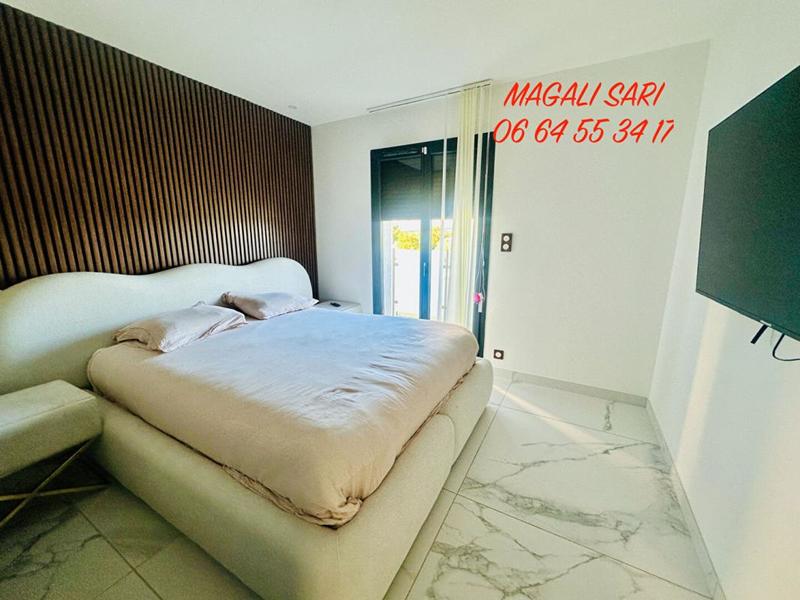 Villa - 185 m² - 8 pièces