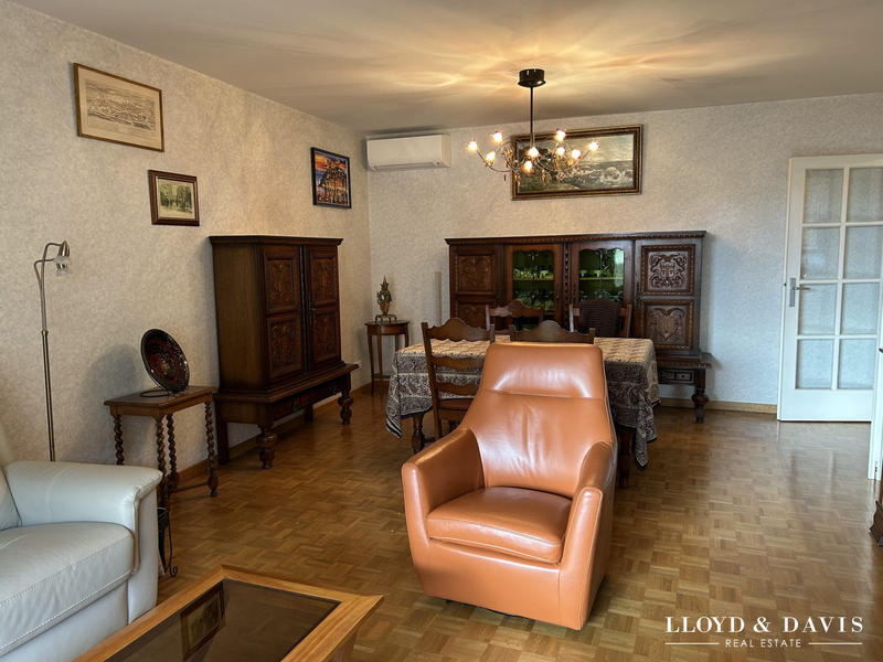 Appartement - 95 m² - 4 pièces