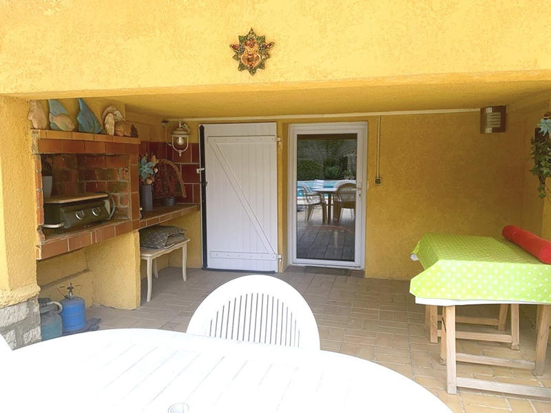 Maison - 184 m² - 8 pièces