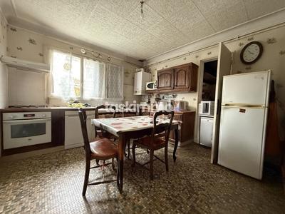 Maison - 84 m² - 4 pièces