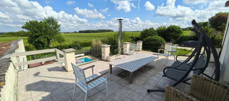 Maison - 272 m² - 11 pièces