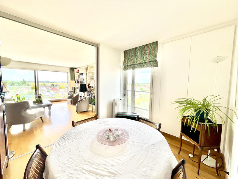 Appartement - 93 m² - 4 pièces