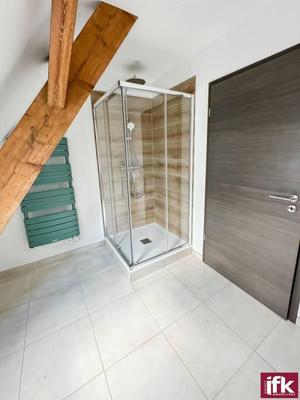 Loft - 90 m² - 5 pièces