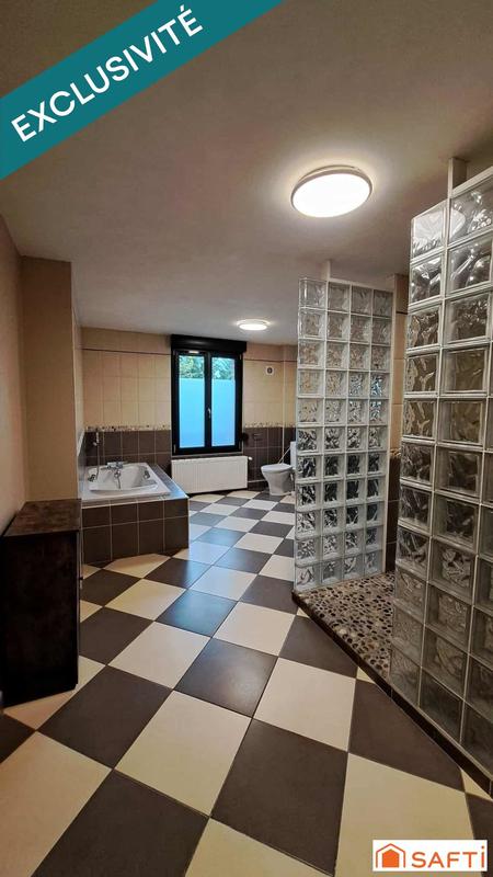 Maison - 327 m² - 7 pièces