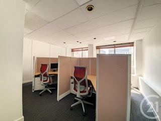 Bureau - 121 m²