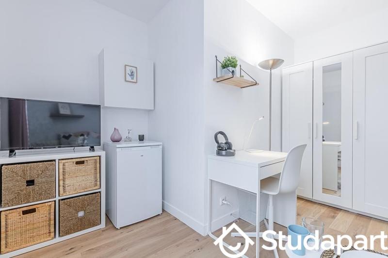 Chambre - 11 m² - 1 pièce