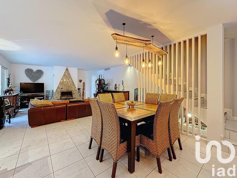 Maison - 171 m² - 7 pièces