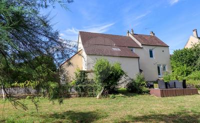 Maison - 130 m² - 7 pièces