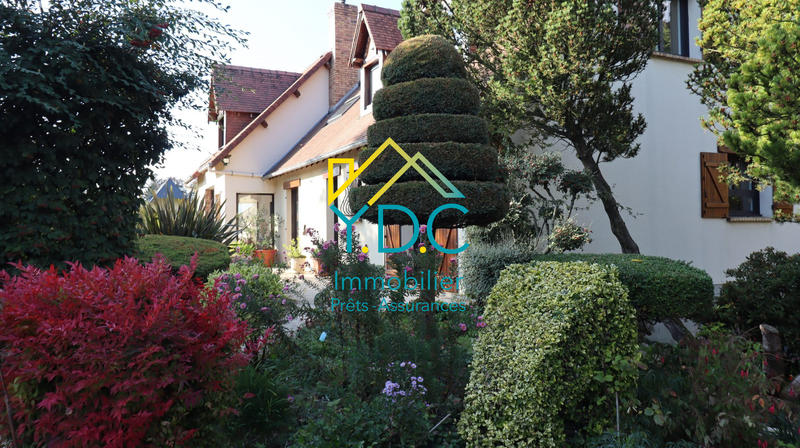 Maison - 162 m² - 8 pièces