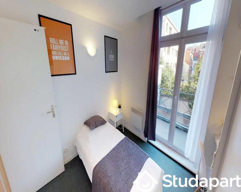 Chambre - 70 m² - 1 pièce