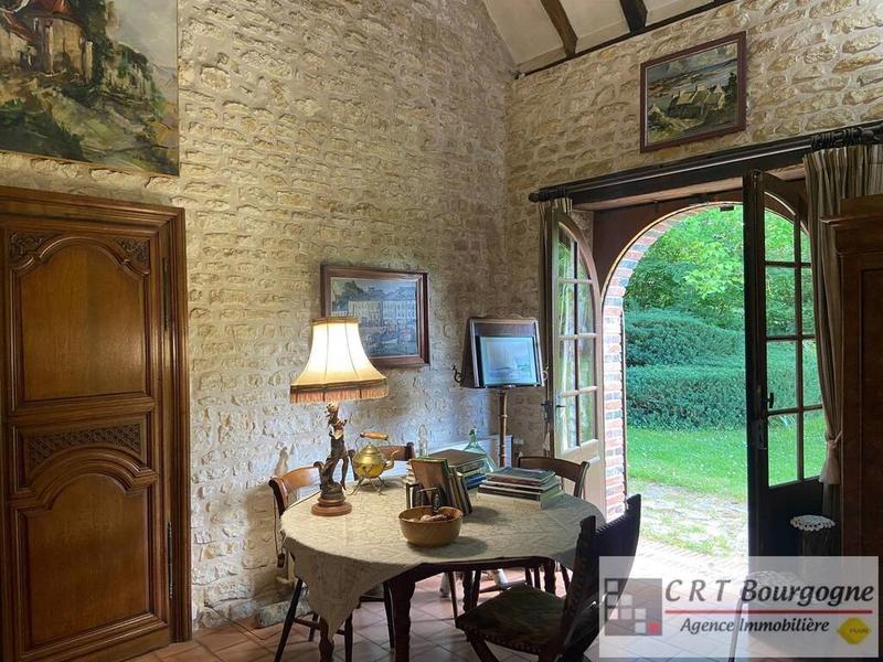 Maison - 250 m² - 9 pièces