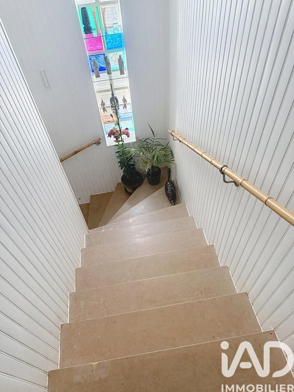 Maison - 161 m² - 8 pièces