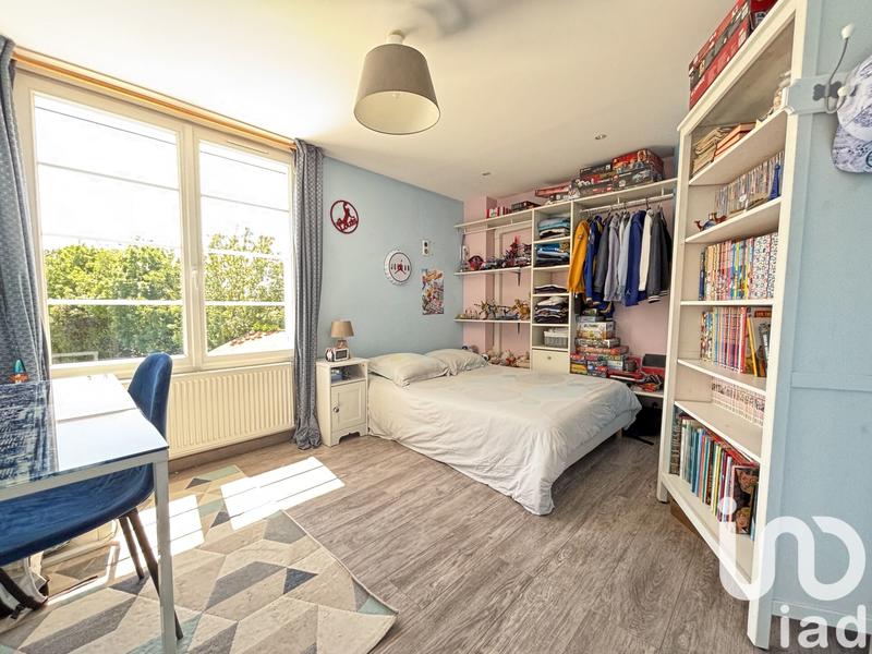 Maison - 215 m² - 8 pièces