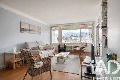 Appartement - 87 m² - 3 pièces